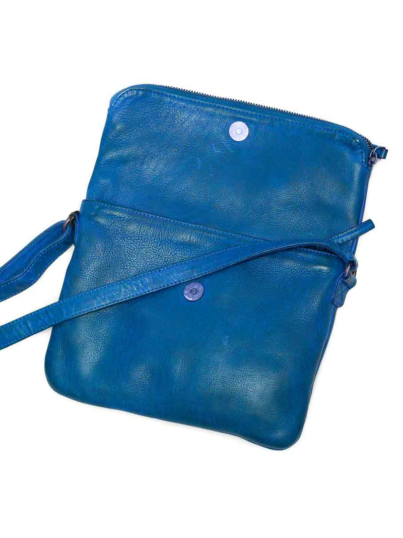 Sticks and Stones - Ledertasche Bondi Bag - Blue Quartz aufgeklappt