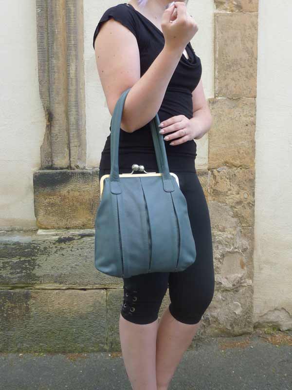 Sticks and Stones - Bügeltasche Annecy Bag als  Handtasche Variante