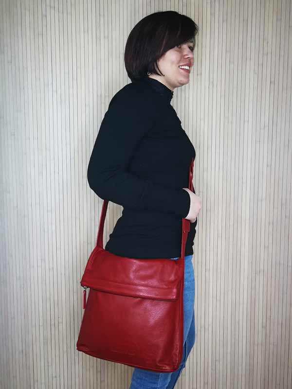 Sticks and Stones - Umschlagtasche Flap Bag - Bright Red als Crossbag