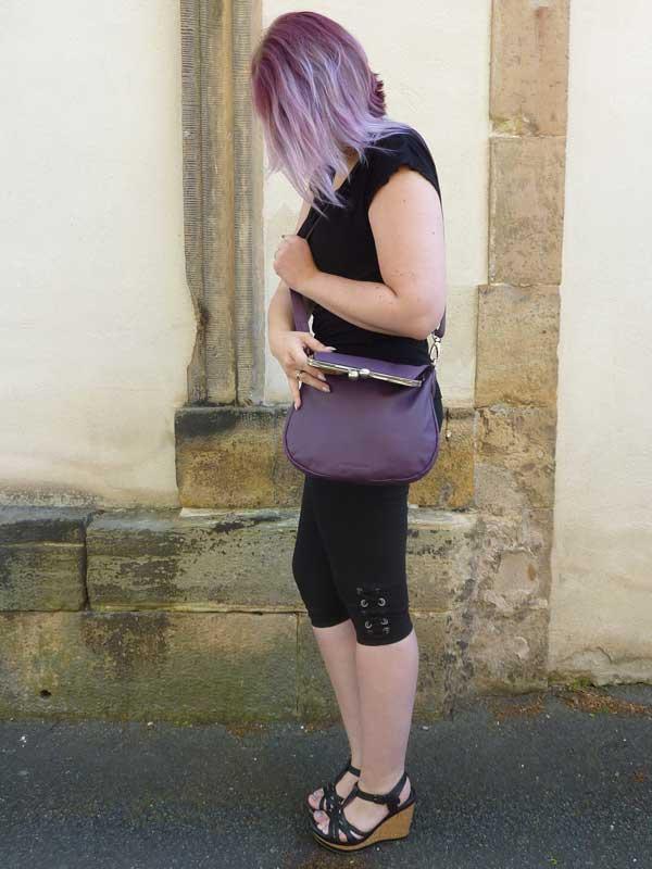 Sticks and Stones - Bügeltasche Lido Bag - Classic Purple Als Umschlagtasche