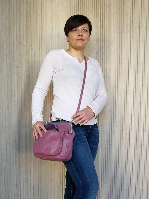 Sticks and Stones - Bügeltasche Lyon Bag - Mauve Pink als Schultertasche mit Delphi Purse