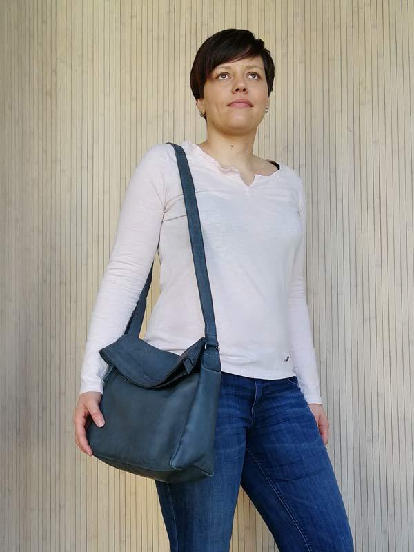 Sticks and Stones - Umschlagtasche Madison Bag als Schultertasche lang getragen