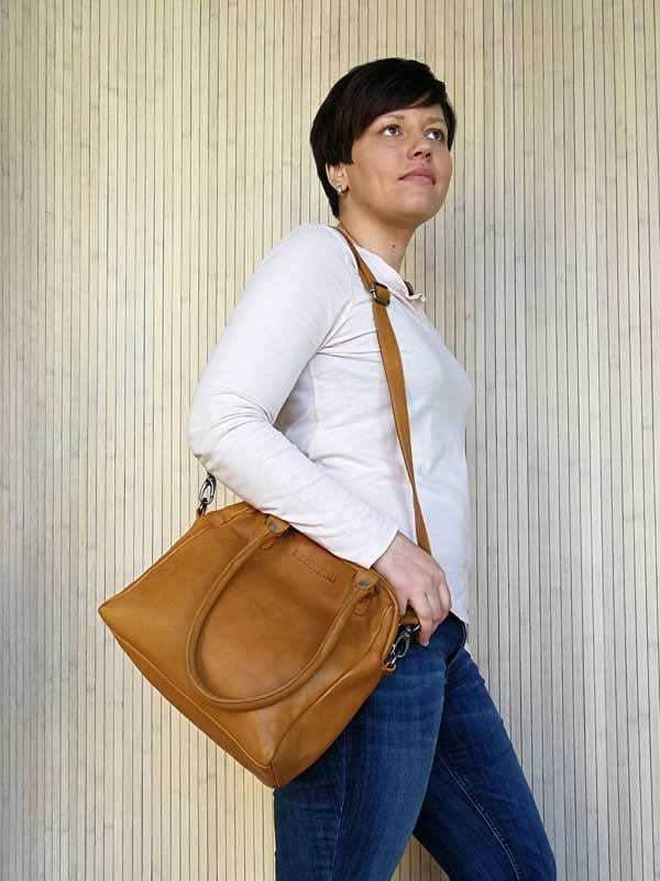 Sticks and Stones - Lederhandtasche Orleans Bag als Schultertasche mit langem Gurt
